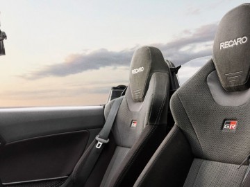 Daihatsu Copen GR &ndash; Mini cabrio na sportowo